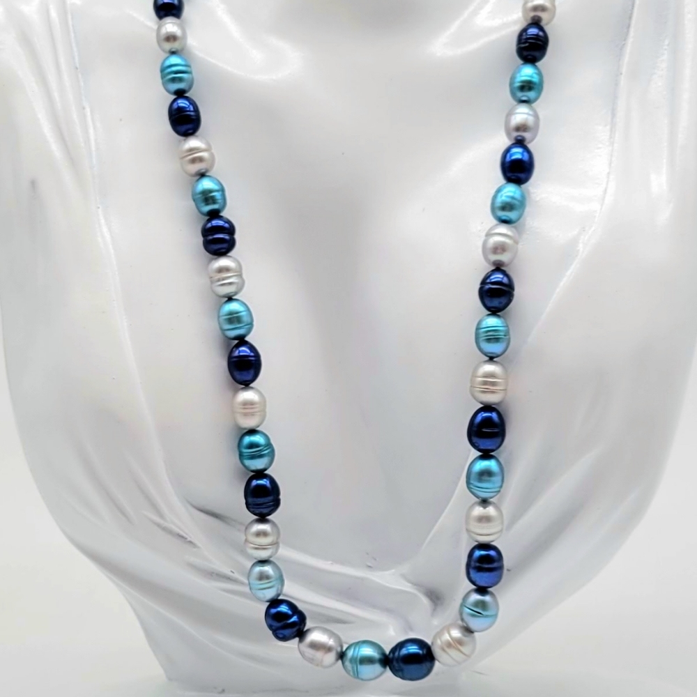 Vintage Honora Multicolor Metallic Blue and Silver Ringed Potato Pearl Necklace